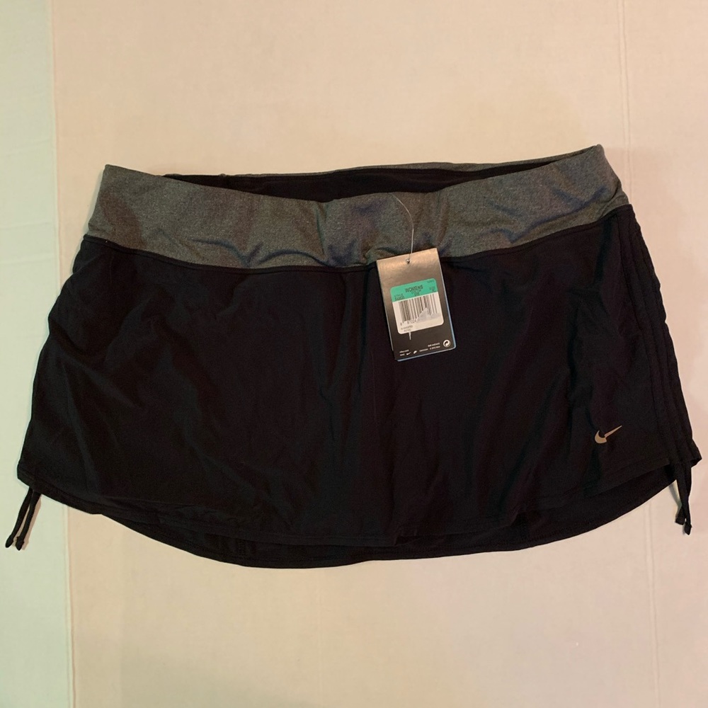NWT Nike DriFit tennis skirt running